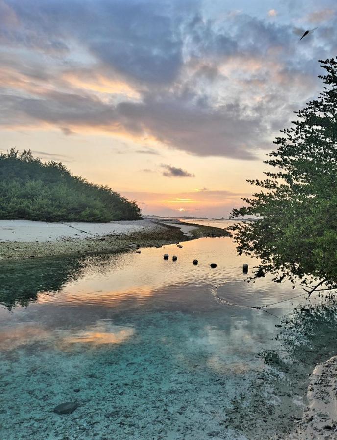 Hotel Ocean Breeze Maldives Thulusdhoo Exteriér fotografie